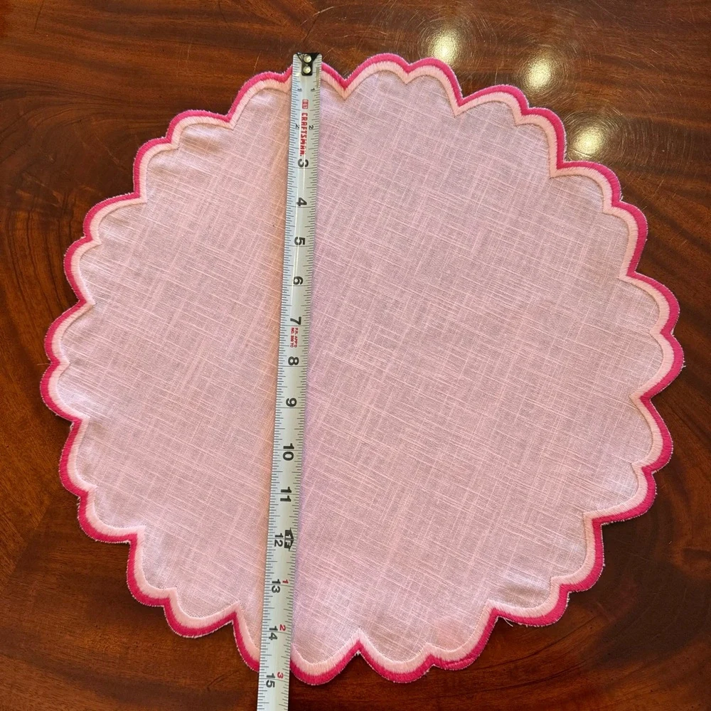 NEW HMA Decor Society Social Pink Linen Scalloped Placemats Set of 4